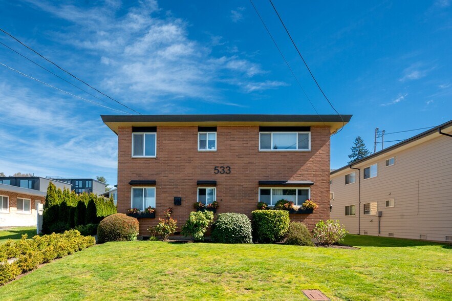 More Photos Of 533 4th Ave S, Edmonds Apartments For Sale