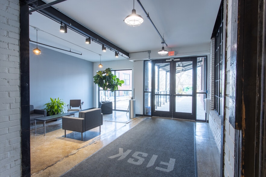 Primary Photo Of 1621-1701 E Hennepin Ave, Minneapolis Loft Creative Space For Lease