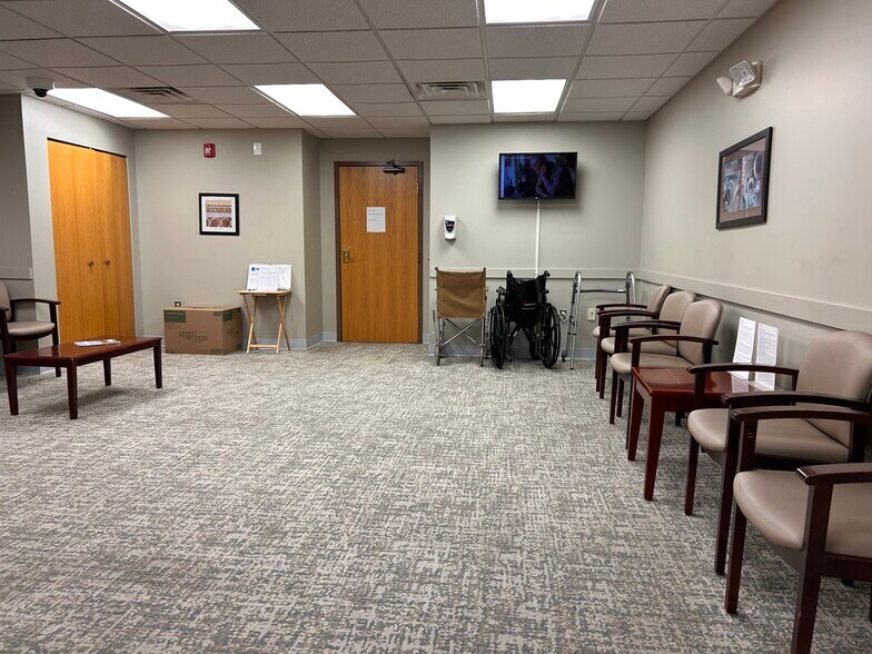 More Photos Of 216 Haddon Ave, Westmont Office Residential For Lease