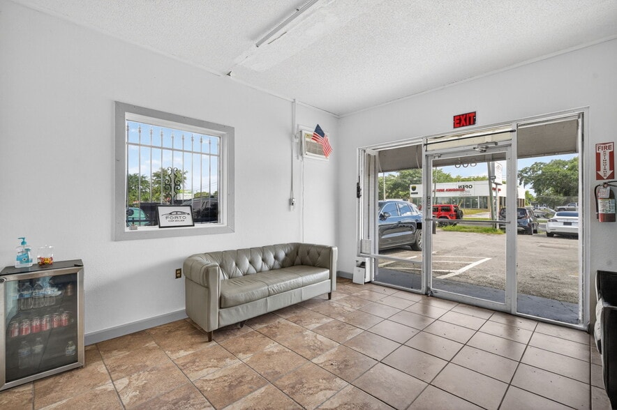 More Photos Of 800-806 W Sr 434, Longwood Auto Repair For Sale