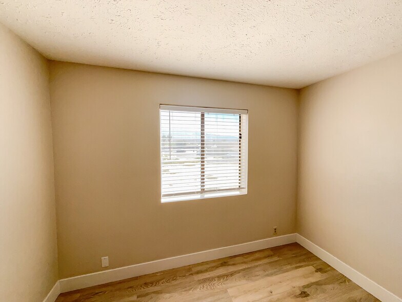 More Photos Of 126 E 1st North St, Mesquite Multifamily For Sale