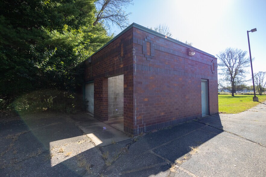 More Photos Of 2110 W Hwy 12, Menomonie Office For Sale