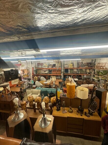 More Photos Of 1248 S Fairfax Ave, Los Angeles Light Manufacturing For Lease