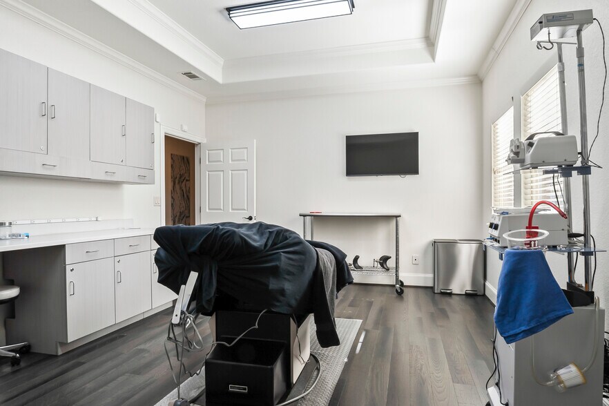 More Photos Of 4109 Gateway Ct, Colleyville Medical For Sale