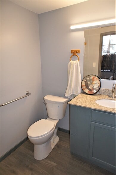 More Photos Of 4632 Lake Shore Rd, Hamburg Auto Repair For Sale