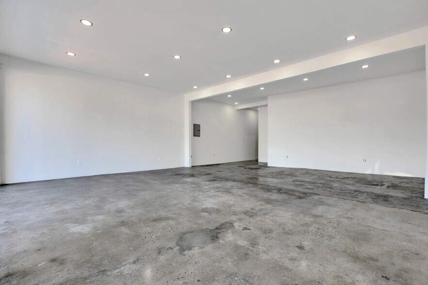 More Photos Of 1600 S Main St, Los Angeles Storefront For Sale