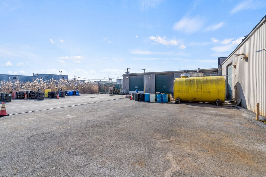 More Photos Of 532 State Fair Blvd, Syracuse Light Distribution For Sale