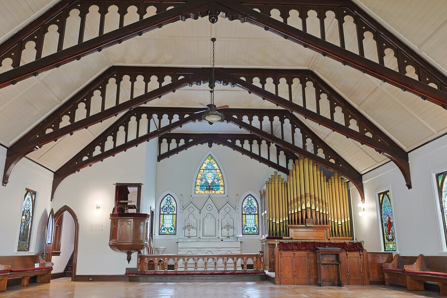 More Photos Of 18 S 6th St, Hudson Religious Facility For Sale