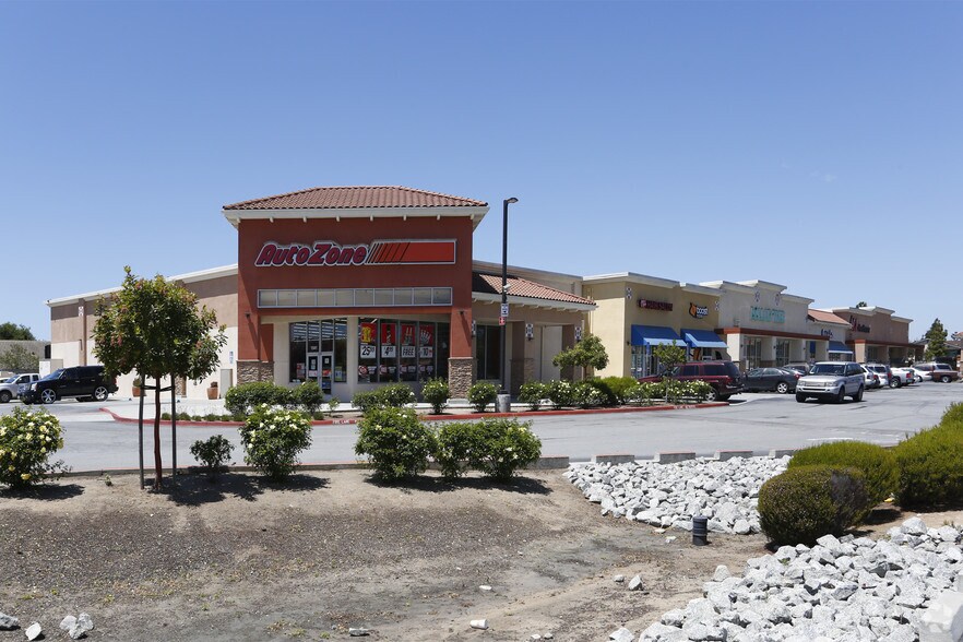 More Photos Of 1541-1593 N Sanborn Rd, Salinas Unknown For Lease