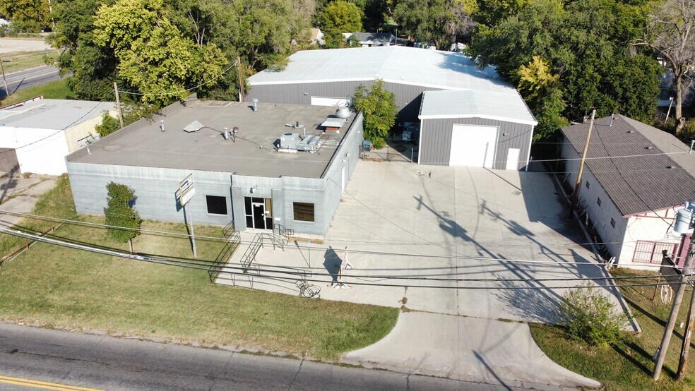 Primary Photo Of 2952 N Arkansas Ave, Wichita Warehouse For Lease