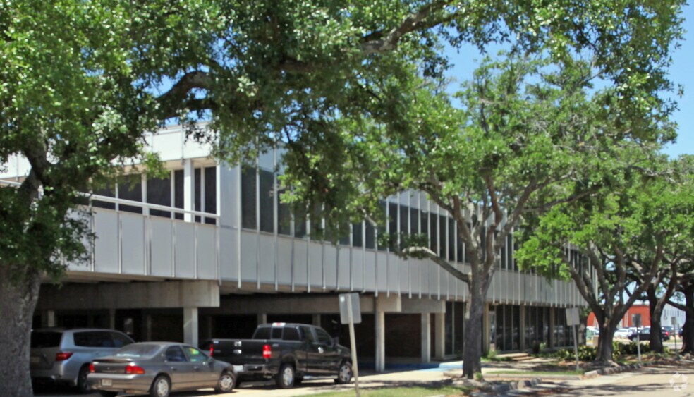 More Photos Of 6554 Florida Blvd, Baton Rouge Office For Lease