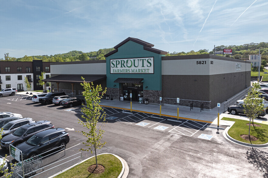 Primary Photo Of 5821 Nolensville Pike, Nashville Supermarket For Sale