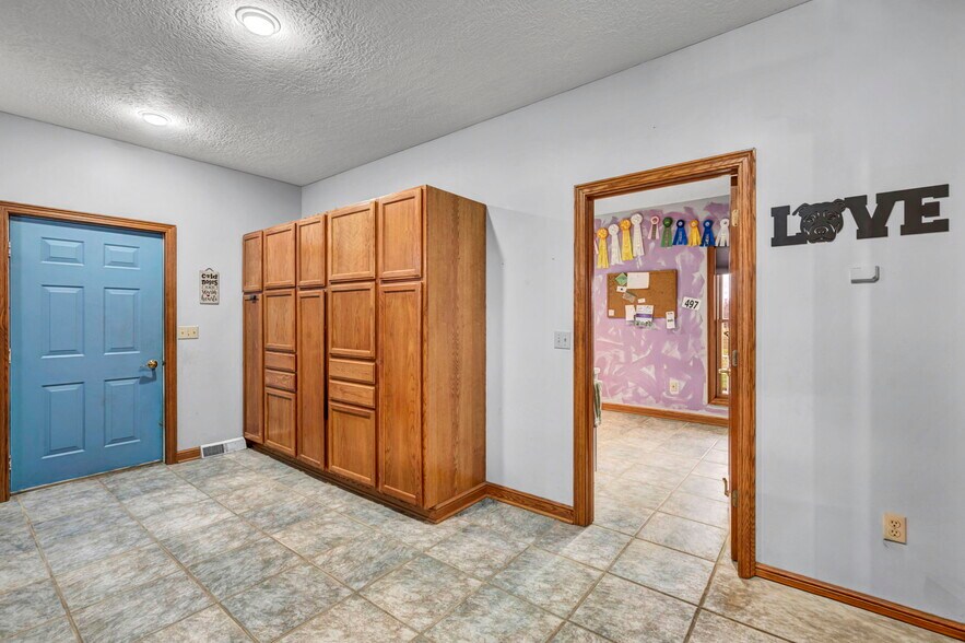 More Photos Of 16449 S Boone Rd, Columbia Station Specialty For Sale