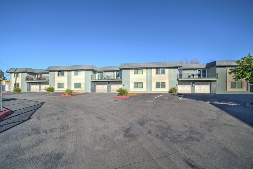 More Photos Of 28222 Lustig Ct, Hayward Apartments For Sale