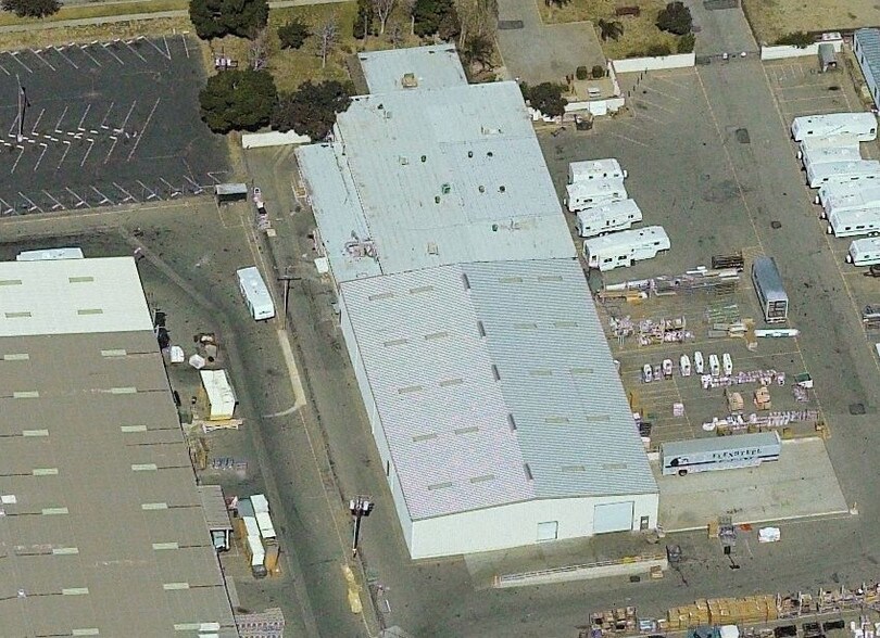 More Photos Of 1045 Rialto Ave, Rialto Warehouse For Lease