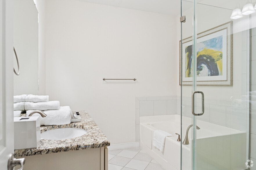 More Photos Of 231 Waterside Dr, Roper Apartments For Sale
