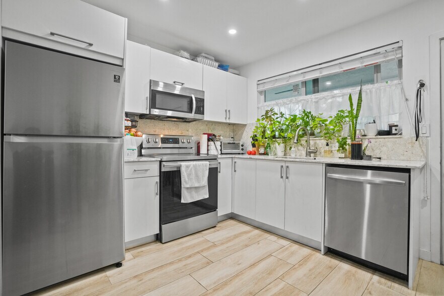 More Photos Of , Miami Beach Multifamily For Sale