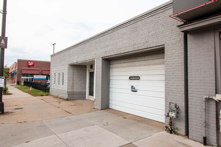More Photos Of 2626 Central Ave NE, Minneapolis Auto Dealership For Sale