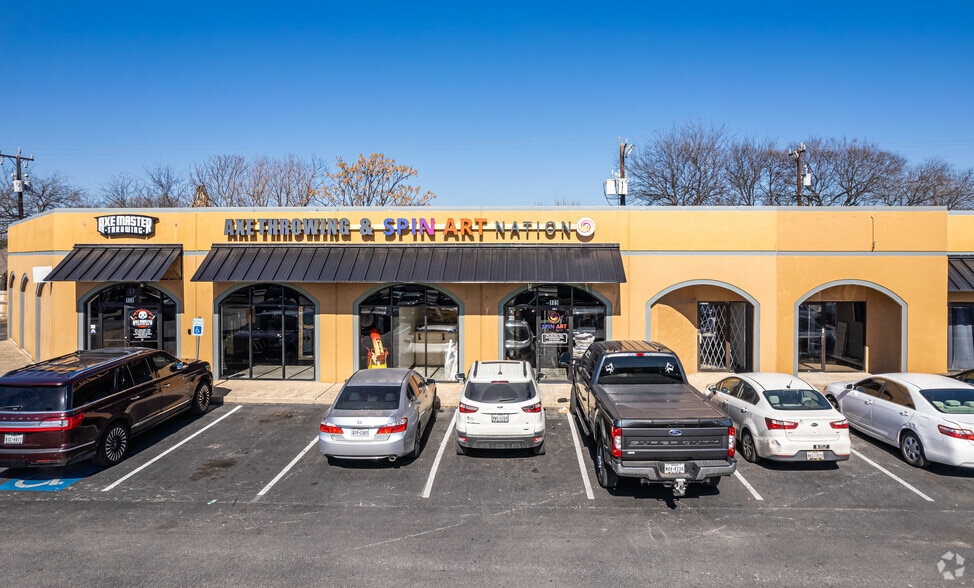 More Photos Of 8015 Bandera Rd, San Antonio Storefront Retail Office For Sale