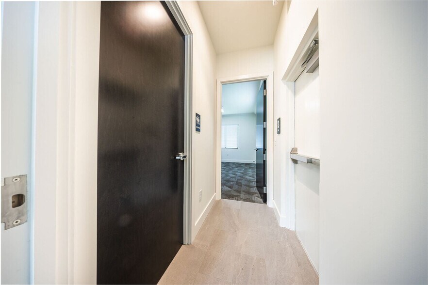 More Photos Of 741 Ciara Creek Cv, Longwood Medical For Sale
