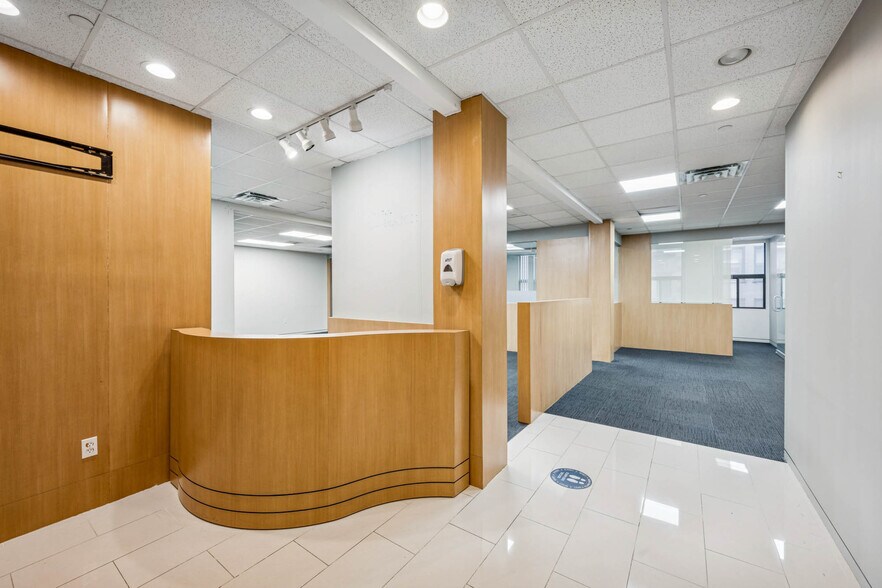 More Photos Of 16 W 32nd St, New York Office For Lease