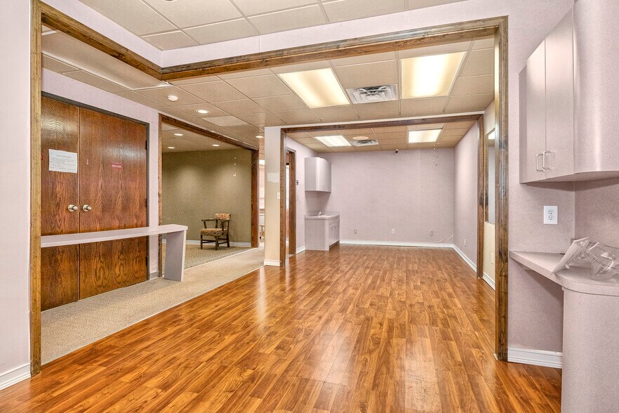 More Photos Of 5245 Schaefer Rd, Dearborn Medical For Sale