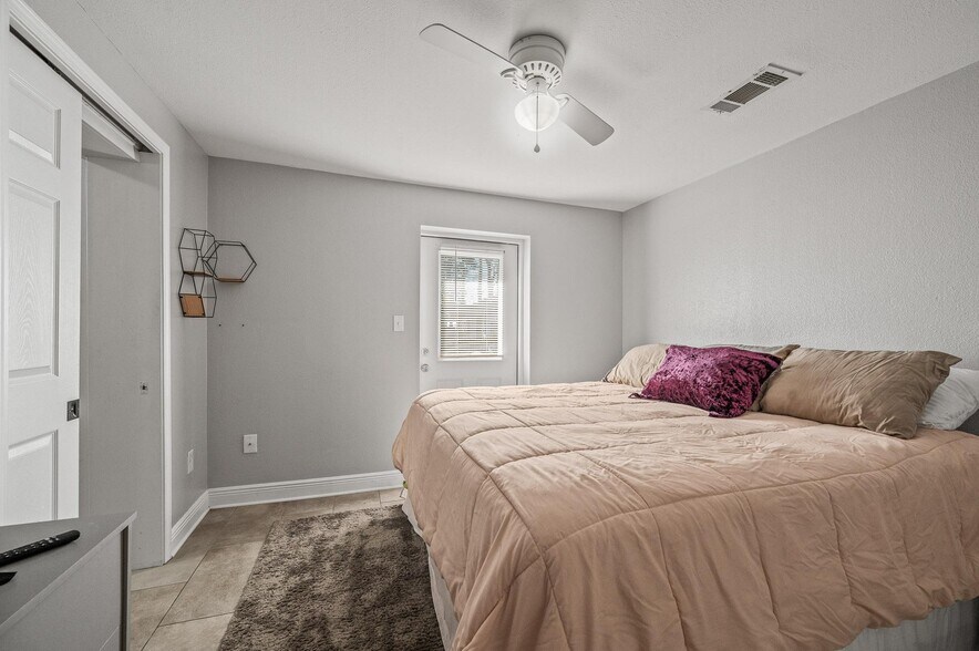 More Photos Of 9225 N Palafox St, Pensacola Office Residential For Sale