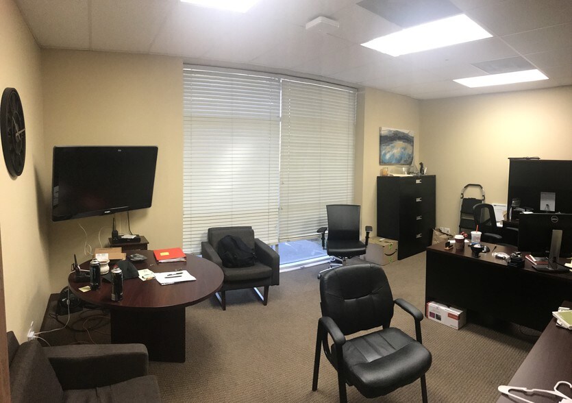 More Photos Of 255 N Lincoln Ave, Corona Light Distribution For Sale
