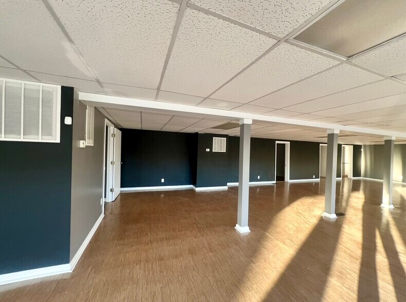 More Photos Of 2106 Pulaski Hwy, Edgewood Auto Dealership For Lease