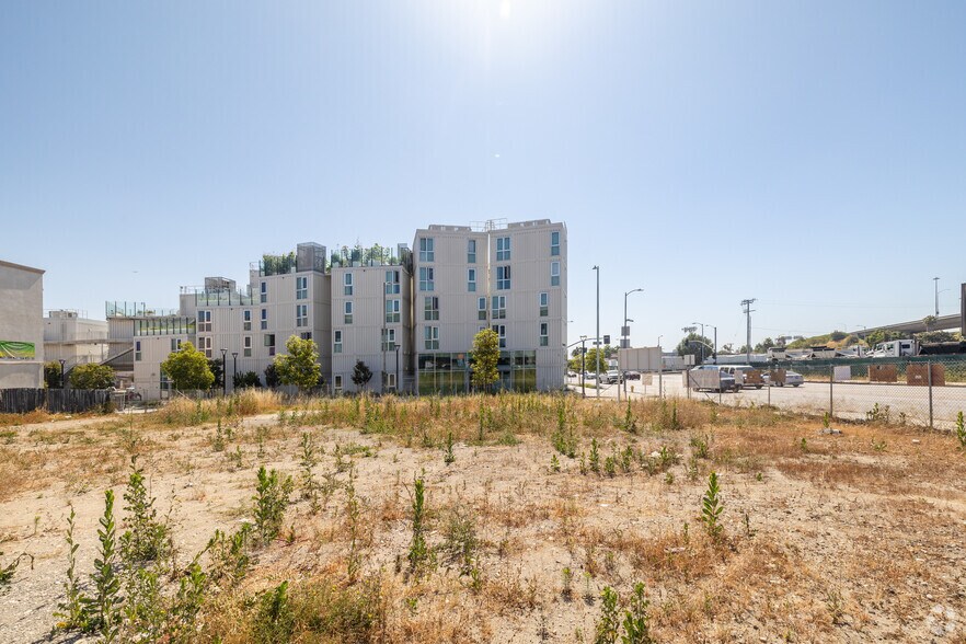 More Photos Of 311 W Imperial Hwy, Los Angeles Land For Sale