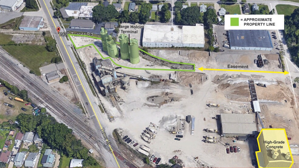 More Photos Of 1930 Turner St, Lansing Distribution For Sale