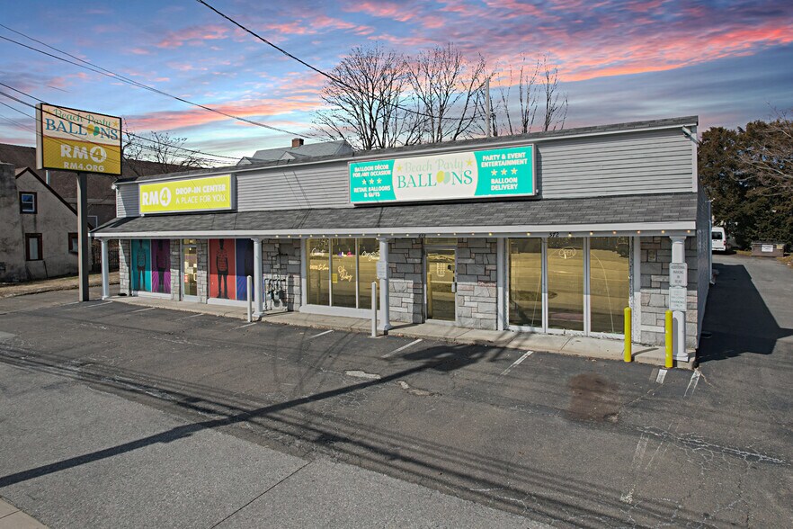 Primary Photo Of 570-572 Boston Post Rd, Milford Storefront Retail Office For Sale