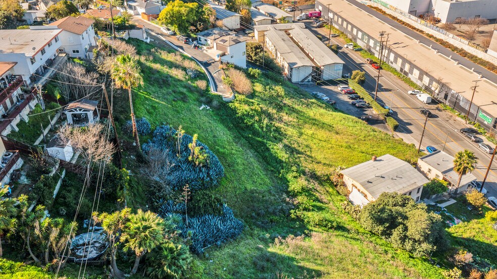More Photos Of 1922-1942 Seigneur Ave, Los Angeles Land For Sale