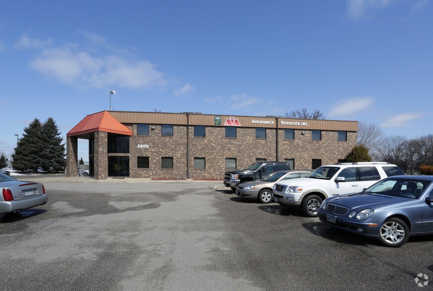 More Photos Of 2800 Freeway Blvd, Brooklyn Center Office For Lease