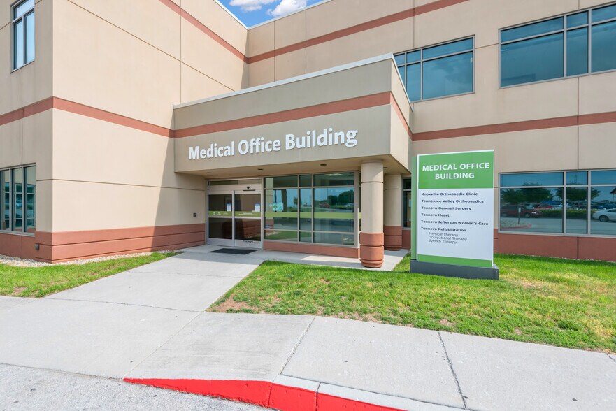 More Photos Of 120 Hospital Dr, Jefferson City Medical For Lease