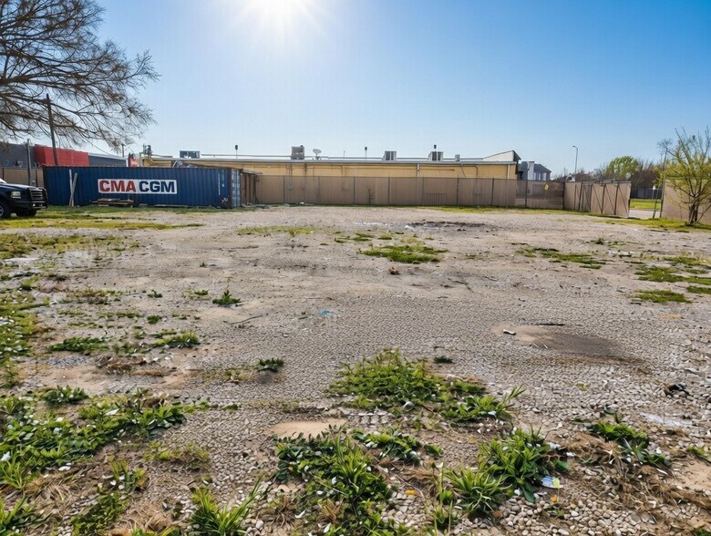 More Photos Of 11211 Kitty Brook Dr, Houston Land For Lease
