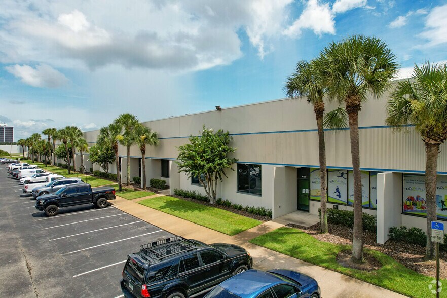 More Photos Of 602-624 S Ware Blvd, Tampa Distribution For Lease