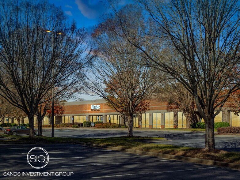 More Photos Of 2015 Vaughn Rd, Kennesaw Loft Creative Space For Sale