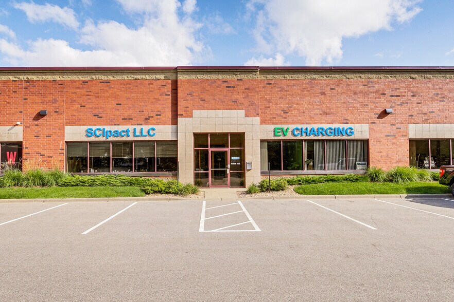 More Photos Of 10220 73rd Ave S, Maple Grove Flex For Lease