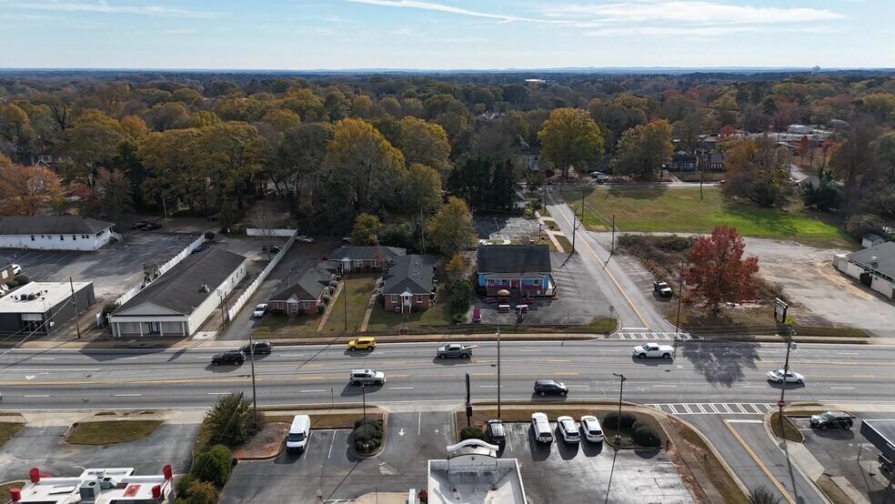 More Photos Of 732 W Taylor St, Griffin General Retail For Sale