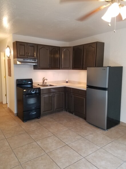 More Photos Of 1001 N 9th St, Phoenix Apartments For Sale