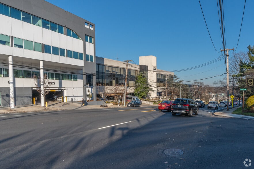 More Photos Of 833 Northern Blvd, Great Neck Medical For Lease
