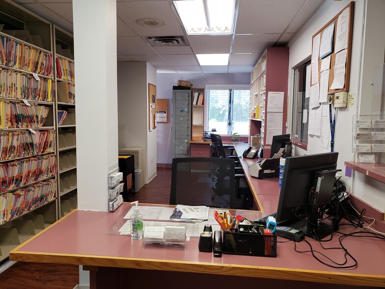 More Photos Of 557 Broad St, Bloomfield Medical For Sale