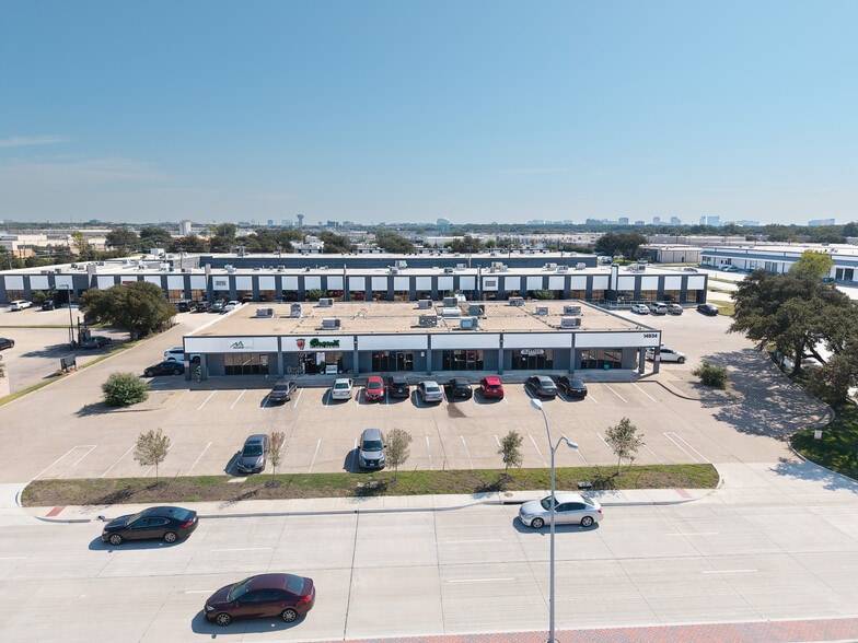 Primary Photo Of 14934 Webb Chapel Rd, Farmers Branch Flex For Sale