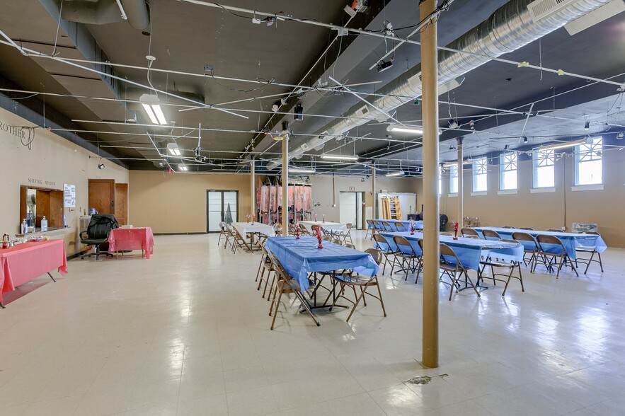 More Photos Of 3001 Connor Ave, Kansas City Specialty For Sale