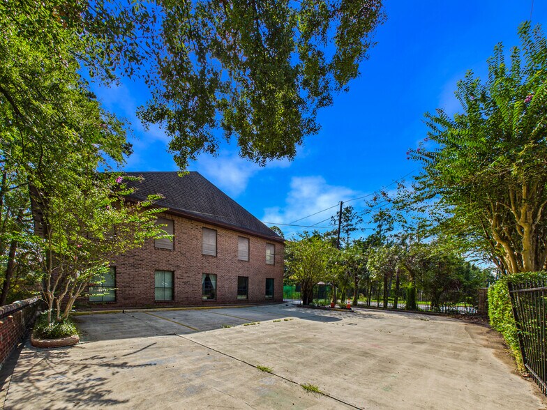 More Photos Of 25222 Glen Loch Dr, Spring Coworking Space