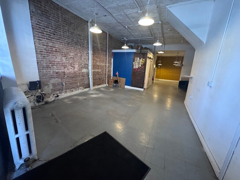 More Photos Of 188 Broadway, Brooklyn Storefront Retail Residential For Lease