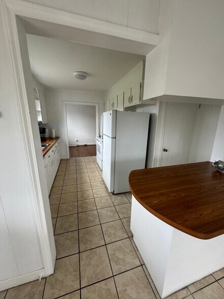 More Photos Of 1932 Spring Hill Rd, Staunton Flex For Sale