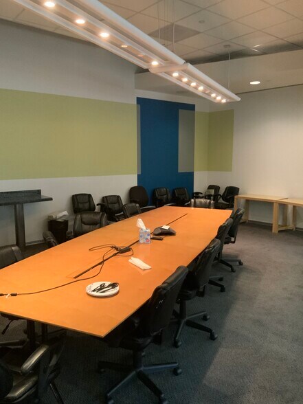 More Photos Of 16641 Roscoe Pl, North Hills Warehouse For Lease