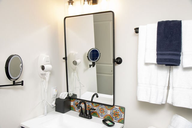 More Photos Of 62 Cuna St, Saint Augustine Storefront Retail Residential For Sale